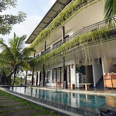 Grandpa Guest House Canggu  Exterior photo